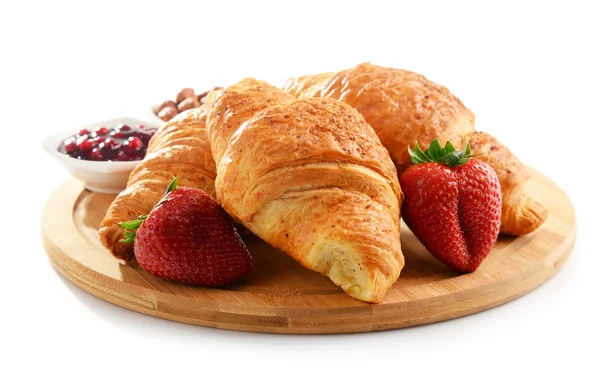 Colazione sul tagliere isolato su bianco — Foto Stock