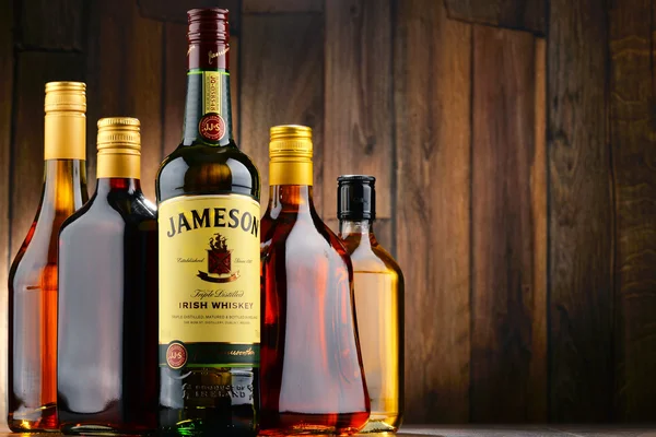Jameson Irish Whiskey şişe — Stok fotoğraf