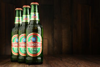 Tsingtao bira ağaç şişeleri
