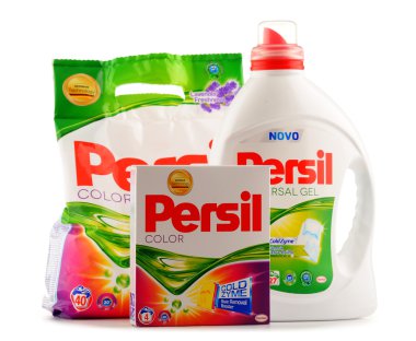 Persil çamaşır deterjanı ürünleri beyaz izole