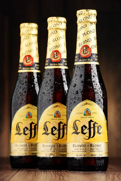 Leffe bira ağaç şişeleri — Stok fotoğraf