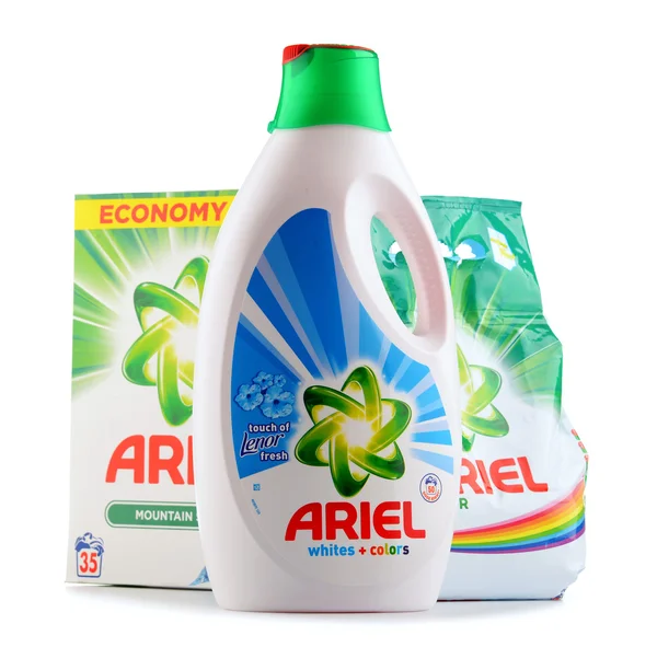 Ariel detergente para ropa aislado en blanco — Foto de Stock