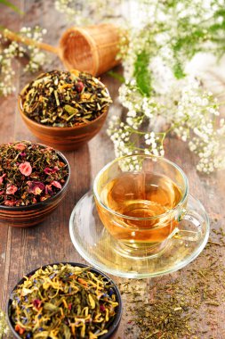Çay ve çay kase Kupası ile kompozisyon bırakır