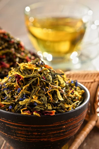 Composition with bowls of tea leaves — Stock Photo, Image