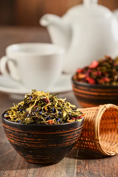 Composition with bowls of tea leaves — Stock Photo, Image