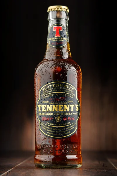 Botella de Tennents Whisky cerveza de roble — Foto de Stock