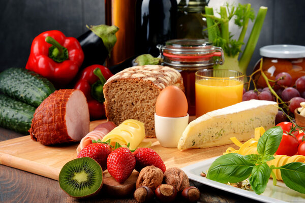 Composition with variety of organic food products