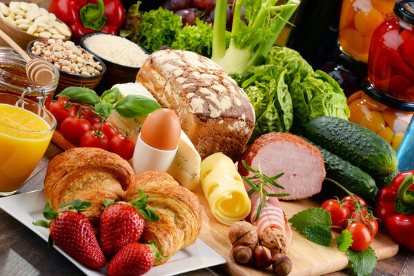 Composition with variety of organic food products