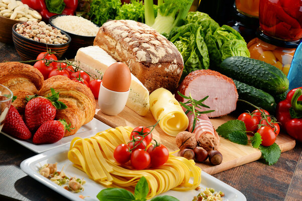 Composition with variety of organic food products