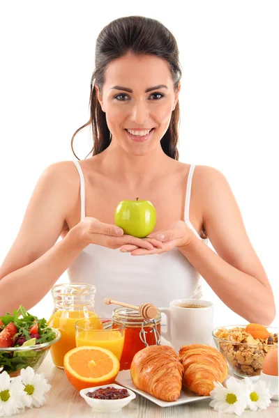 Mujer joven desayunando. Dieta equilibrada —  Fotos de Stock