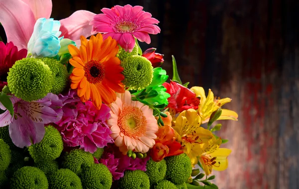 Composición con ramo de flores — Foto de Stock