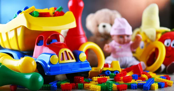 Bunte Plastik Und Plüschtiere Kinderzimmer — Stockfoto