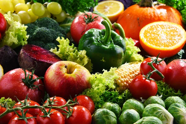 Samenstelling Met Verschillende Soorten Verse Biologische Groenten Fruit — Stockfoto