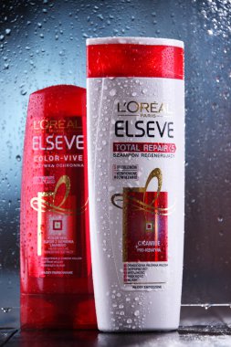 POZNAN, POL - 23, 2020: Merkezi Clichy, Hauts-de-Seine 'de bulunan Fransız kozmetik şirketi L Oreal' in ürünleri. Dünyanın en büyük kozmetik üreticisi..