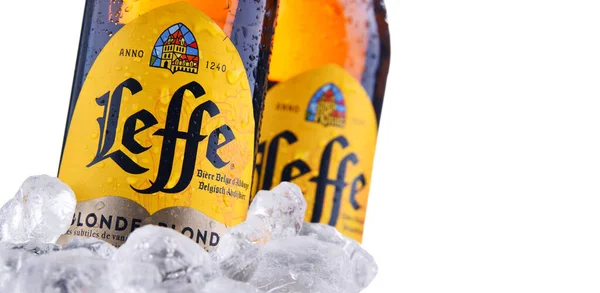 Poznan Pol Oct 2020 Botella Leffe Una Marca Cerveza Propiedad — Foto de Stock