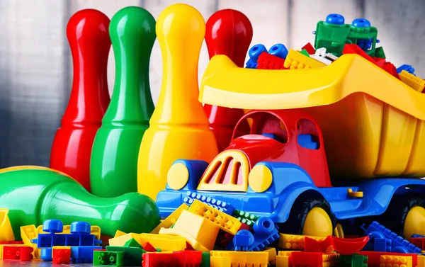 Buntes Plastikspielzeug Kinderzimmer — Stockfoto