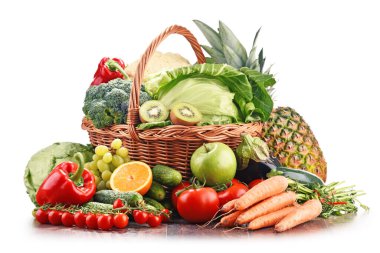 Çeşit çeşit çiğ organik sebze ve meyve kompozisyonu. Detoks diyeti