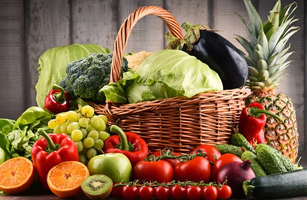 Composición Con Una Variedad Verduras Frutas Orgánicas Crudas Dieta Desintoxicación — Foto de Stock