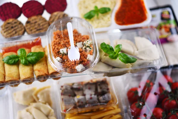 Eine Vielzahl Vorverpackter Lebensmittel Kunststoffboxen — Stockfoto