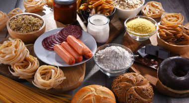 Glüten içeren çeşitli gıda ürünlerinin bileşimi.