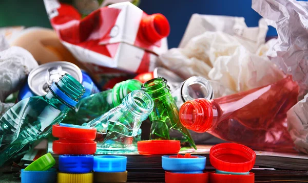 Recycelbarer Müll Aus Glas Kunststoff Metall Und Papier — Stockfoto