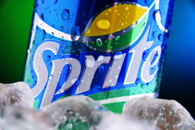 POZNAN, POL - 25 Şubat 2021: Sprite, Coca-Cola Company tarafından 1959 'da Batı Almanya' da geliştirilen bir meşrubat markası.