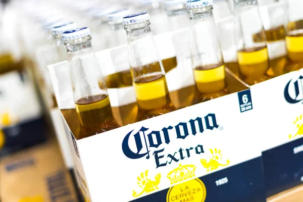 Poznan Pol Apr 2021 Six Packs Corona Beer Put Sale — Stock Photo, Image