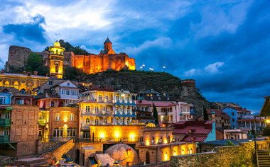 Eski Tiflis Kasabası, Gürcistan Gün batımından sonra