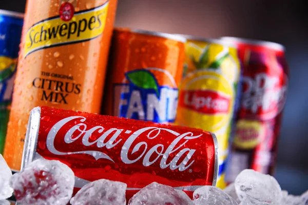 Poznan Pol 2021 Május Népszerű Üdítőital Márkák Köztük Coca Cola — Stock Fotó