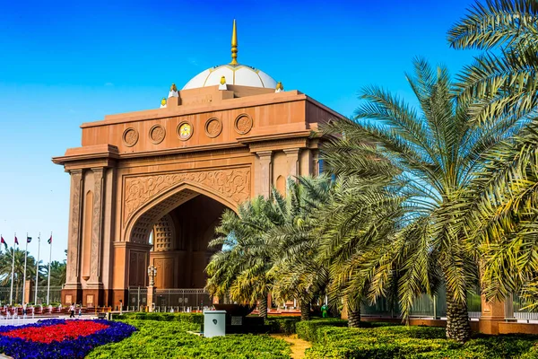 Abu Dhabi United Arab Emirates Feb 2019 Gate Emirates Palace — Stock fotografie