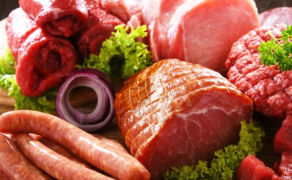Composizione Con Prodotti Base Carne Assortiti — Foto Stock
