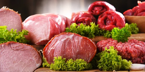 Composizione Con Prodotti Base Carne Assortiti — Foto Stock