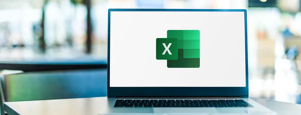 Poznan Pol Sep 2020 Computador Portátil Exibindo Logotipo Microsoft Excel — Fotografia de Stock