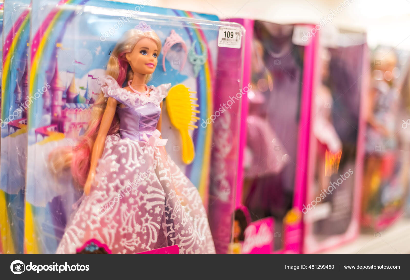 repentino Saturar Supermercado Barbie store fotos de stock, imágenes de Barbie store sin royalties |  Depositphotos
