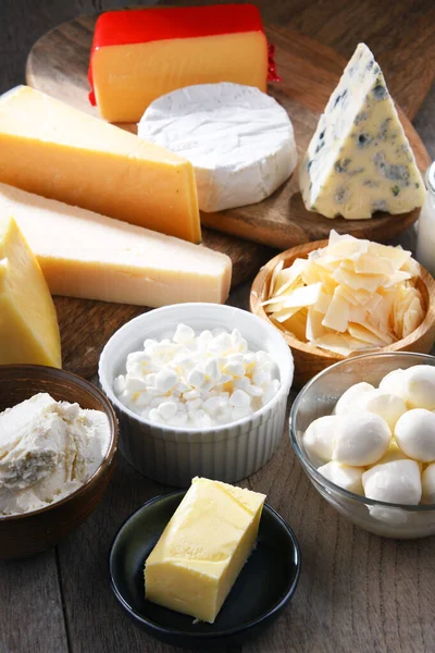 Různé Mléčné Výrobky Včetně Sýra Mléka Jogurtu — Stock fotografie
