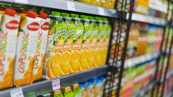 Poznan Pol Jun 2021 Verscheidenheid Van Een Supermarkt Koop Aangeboden — Stockfoto