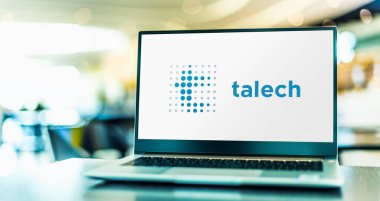 POZNAN, POL - 15 APR 2021: Talech 'in logosunu gösteren dizüstü bilgisayar, Palo Alto, Kaliforniya merkezli bir Amerikan bulut tabanlı yazılım şirketi