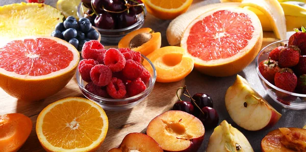 Skład Różnych Świeżych Owoców Kulinarnych — Zdjęcie stockowe