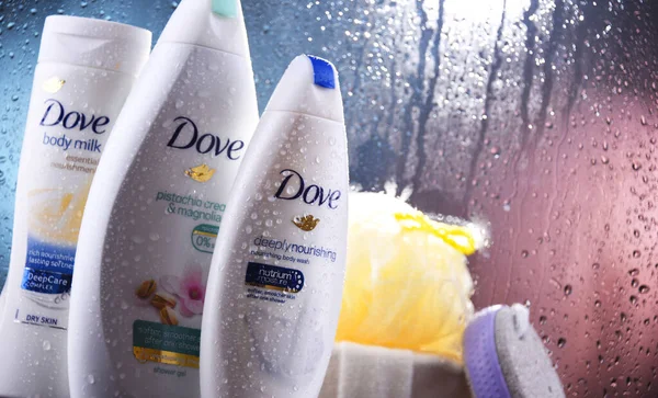 Poznan Pol Oct 2020 Contenedores Producto Dove Una Marca Cuidado — Foto de Stock