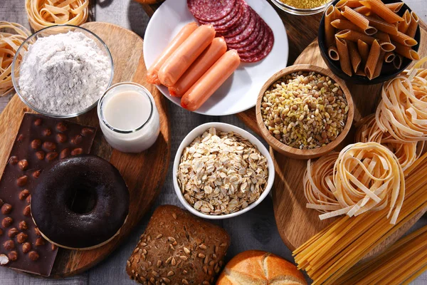Glüten içeren çeşitli gıda ürünlerinin bileşimi.