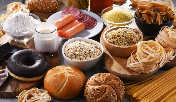 Glüten içeren çeşitli gıda ürünlerinin bileşimi.