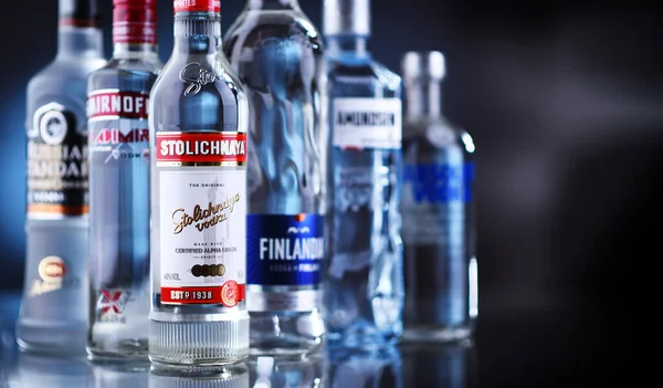 Poznan Pol 2021 Május Válogatott Globális Vodka Márkák Üvegei — Stock Fotó