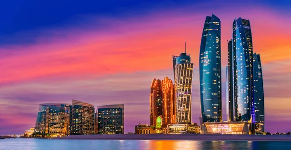 Abu Dhabi Emiratos Árabes Unidos Feb 2019 Etihad Towers Abu —  Fotos de Stock