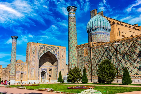 Samarkand Üzbegisztán Május 2019 Registan Egy Régi Köztér Szívében Ősi — Stock Fotó