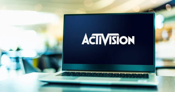 Poznan Pol Feb 2021 Computadora Portátil Que Muestra Logotipo Activision — Foto de Stock