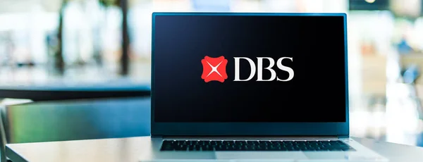 Poznan Pol Feb 2021 Laptopcomputer Met Logo Van Dbs Bank — Stockfoto