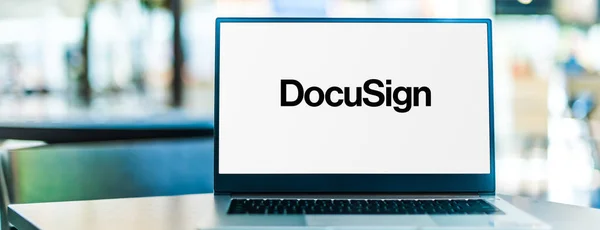 Poznan Pol Feb 2021 Notebook Logem Americké Společnosti Docusign Sídlem — Stock fotografie