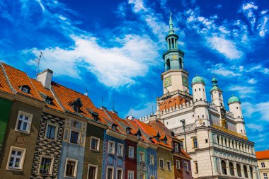 POZNAN, POL - SEP 8, 2021: Poznan Eski Kasabası, Polonya 'nın Wielkopolska ilindeki Mimari