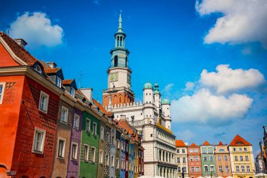 POZNAN, POL - SEP 8, 2021: Poznan Eski Kasabası, Polonya 'nın Wielkopolska ilindeki Mimari