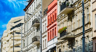 POZNAN, POL - SEP 8, 2021: Poznan Eski Kasabası, Polonya 'nın Wielkopolska ilindeki Mimari